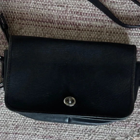 Coach Black Leather Crossbody Bag with Silver-Tone Turnlock - Picture 2 of 7